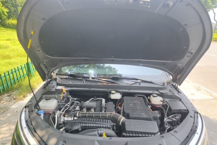 Used BYD Qin L 2024 DM-i 80KM Beyond Model Engine Bay