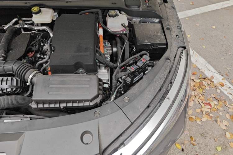 Used BYD Qin L 2024 DM-i 120KM Beyond Model Engine Bay Left