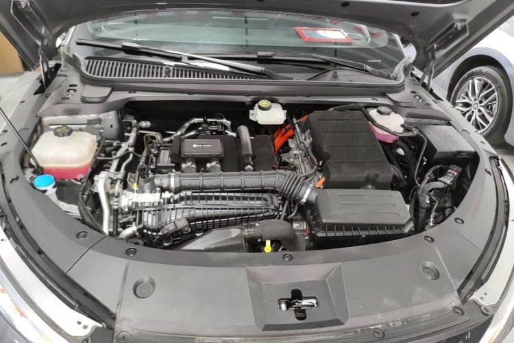 Used BYD Qin L 2024 DM-i 120KM Leading Model Engine Bay