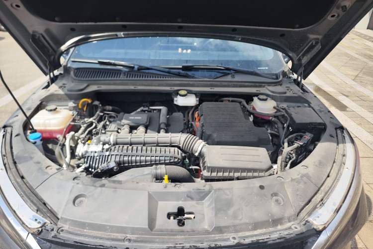 Used BYD Qin L 2024 DM-i 80KM Beyond Model Engine Bay