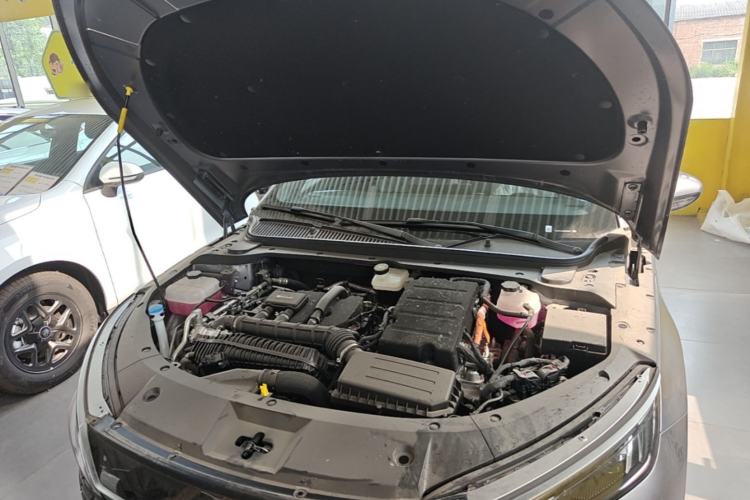 Used BYD Qin L 2024 DM-i 120KM Leading Model Engine Bay