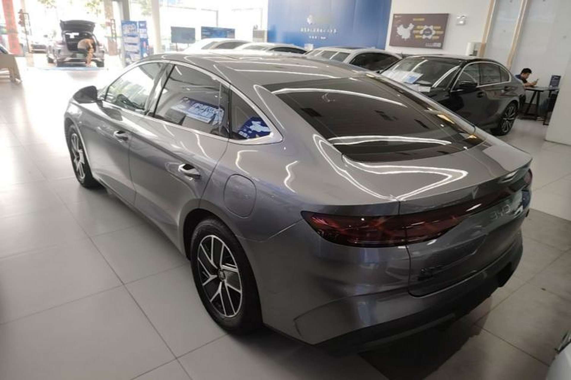 Used BYD Qin L 2024 DM-i 120KM Leading Model Exterior 2