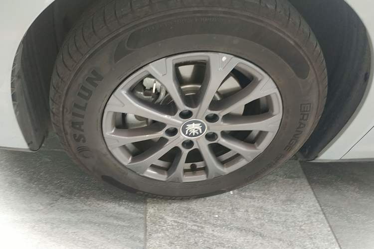 Used BYD Qin L 2024 DM-i 80KM Leading Model Exterior 2