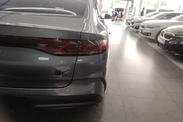 Used BYD Qin L 2024 DM-i 120KM Leading Model Exterior 3
