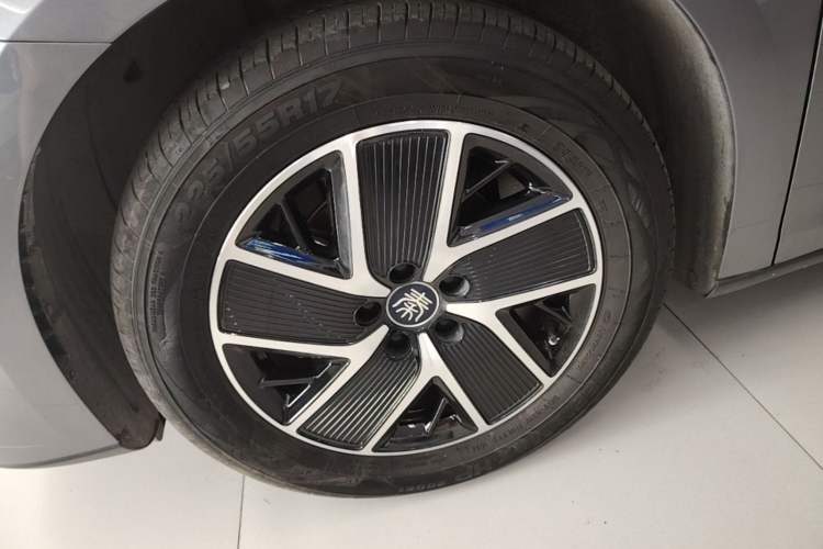 Used BYD Qin L 2024 DM-i 120KM Leading Model Exterior 4