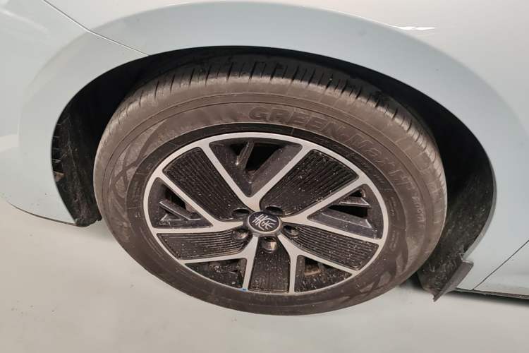Used BYD Qin L 2024 DM-i 80KM Beyond Model Exterior 4
