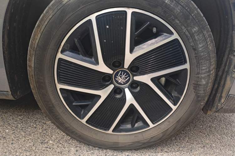 Used BYD Qin L 2024 DM-i 120KM Leading Model Exterior 7