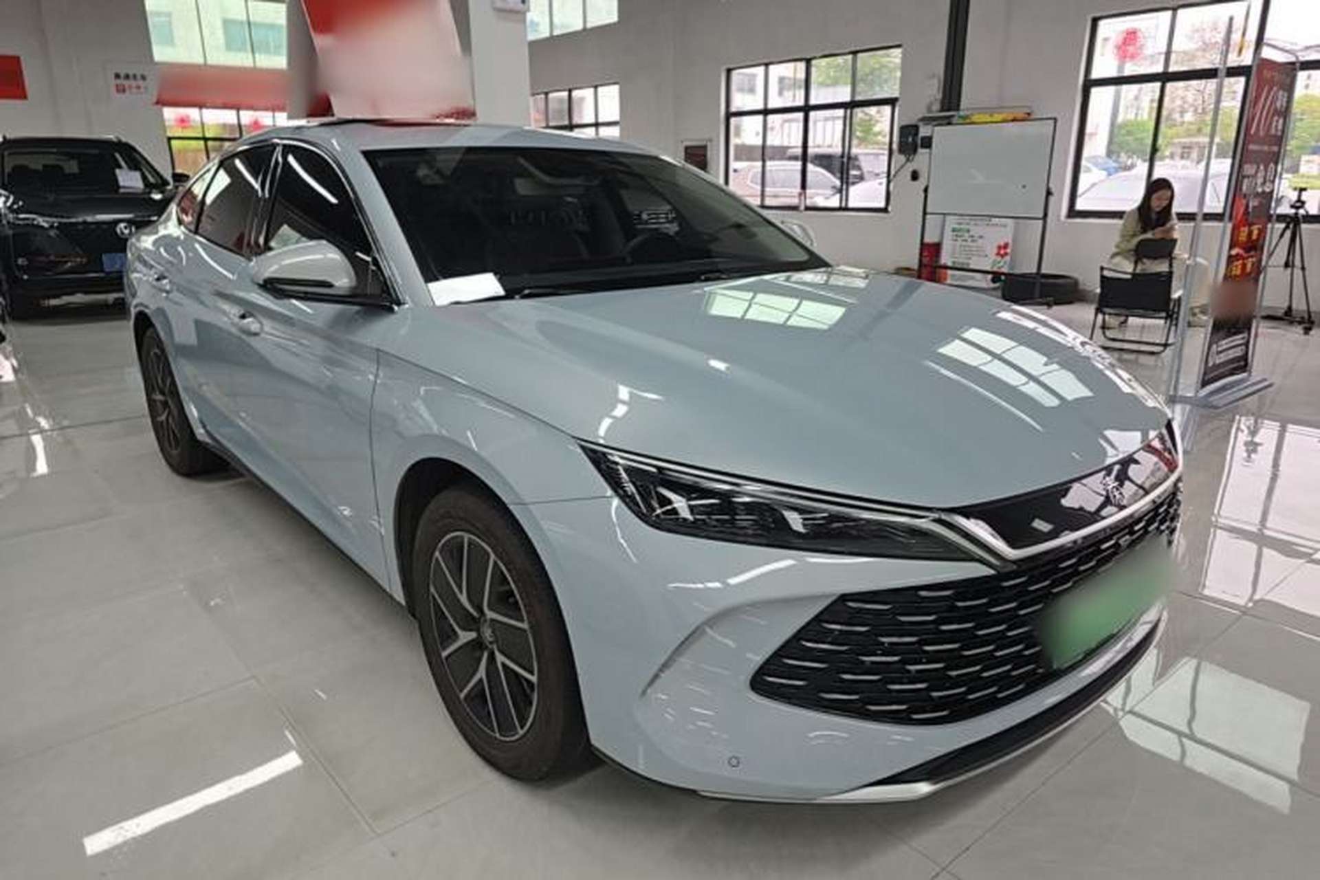 Used BYD Qin L 2024 DM-i 120KM Leading Model Front Right 45 Deg