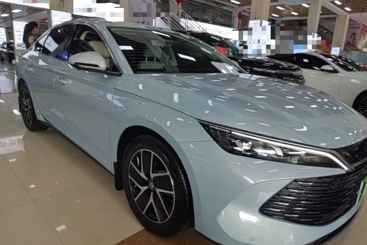 Used BYD Qin L 2024 DM-i 80KM Beyond Model Front Right 45 Deg