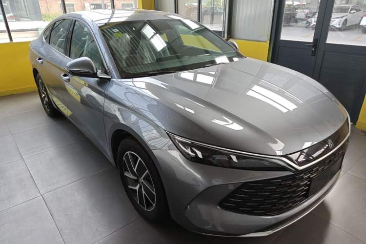 Used BYD Qin L 2024 DM-i 120KM Leading Model Front Right 45 Deg