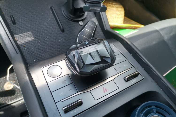 Used BYD Qin L 2024 DM-i 80KM Leading Model Gear Lever