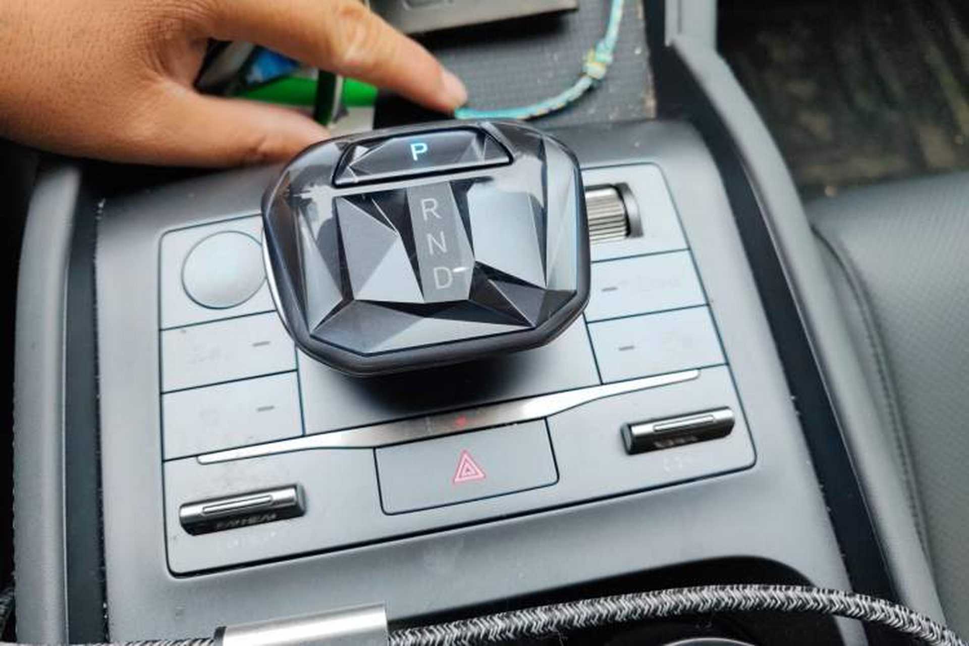 Used BYD Qin L 2024 DM-i 80KM Beyond Model Gear Lever