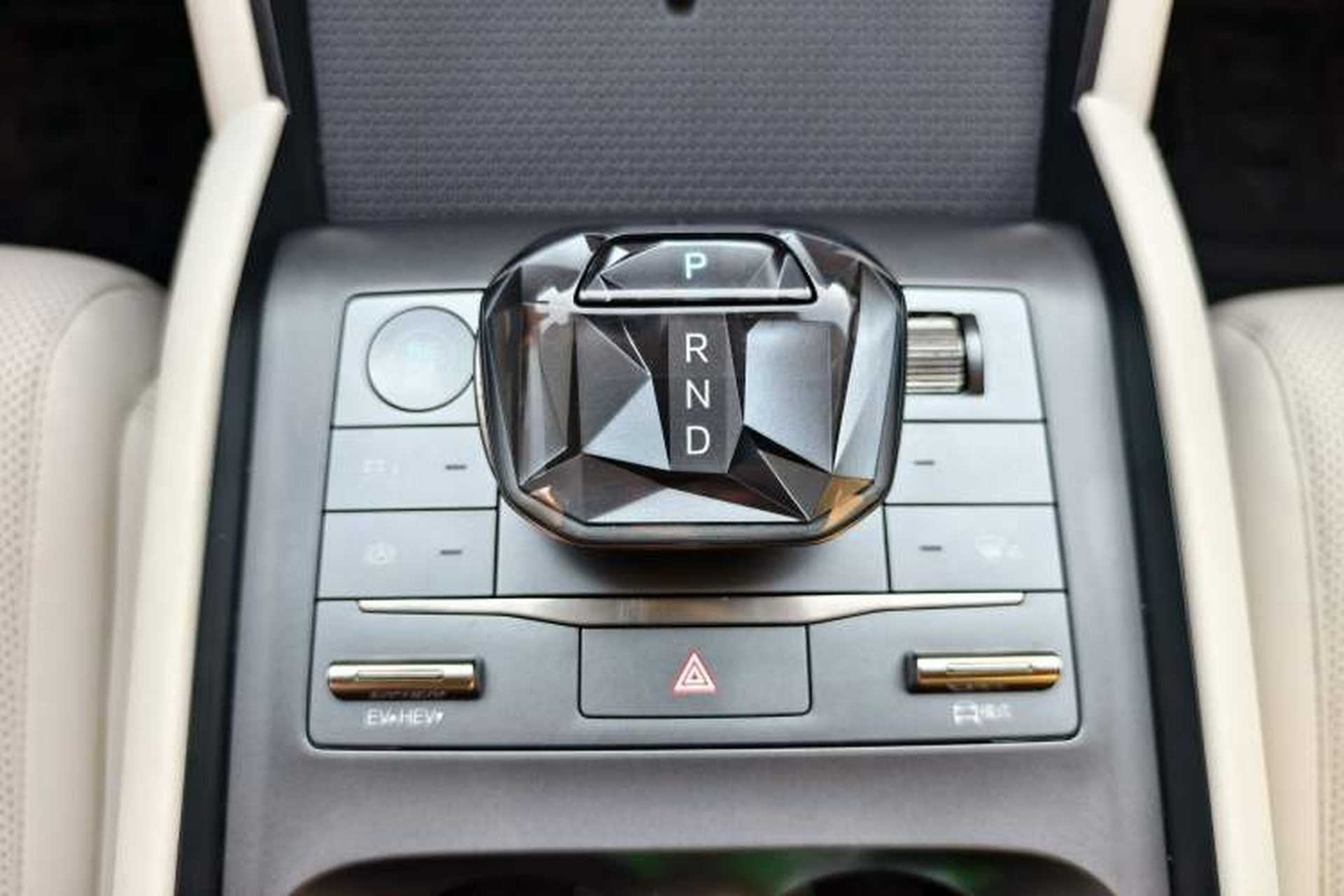 Used BYD Qin L 2024 DM-i 80KM Beyond Model Gear Lever