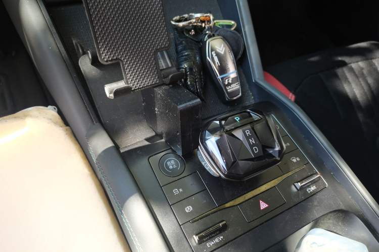 Used BYD Qin L 2024 DM-i 120KM Leading Model Gear Lever