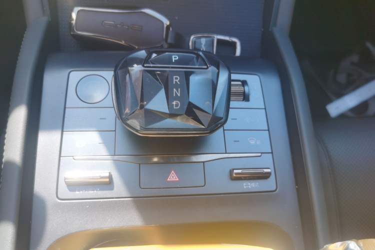 Used BYD Qin L 2024 DM-i 80KM Beyond Model Gear Lever