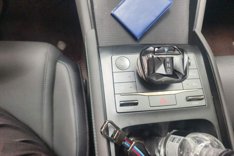 Used BYD Qin L 2024 DM-i 120KM Leading Model Gear Lever