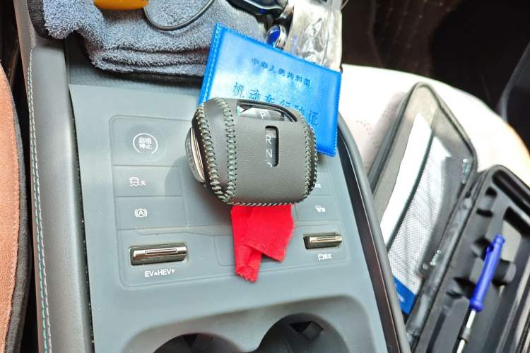 Used BYD Qin L 2024 DM-i 80KM Leading Model Gear Lever