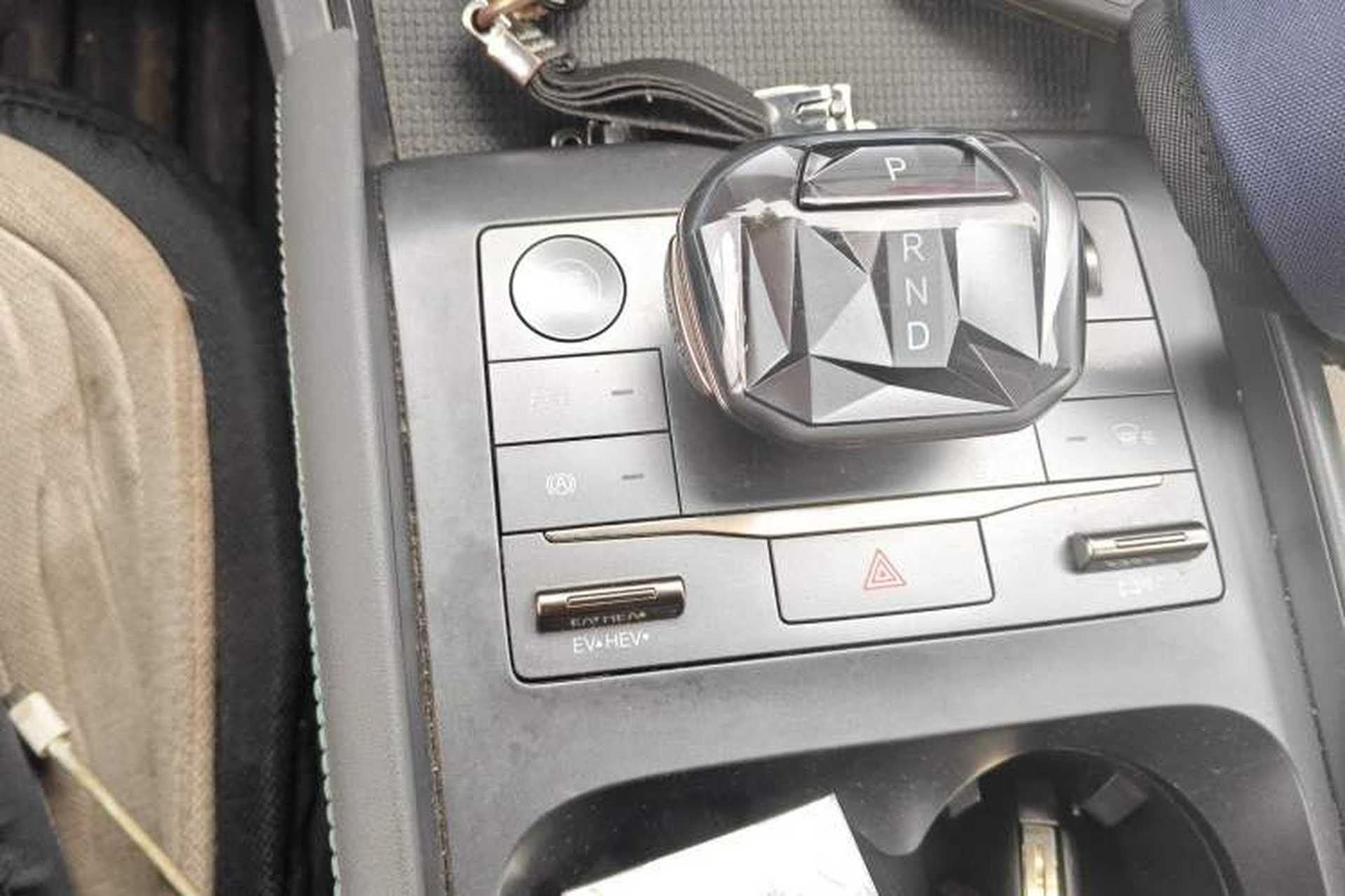 Used BYD Qin L 2024 DM-i 80KM Leading Model Gear Lever