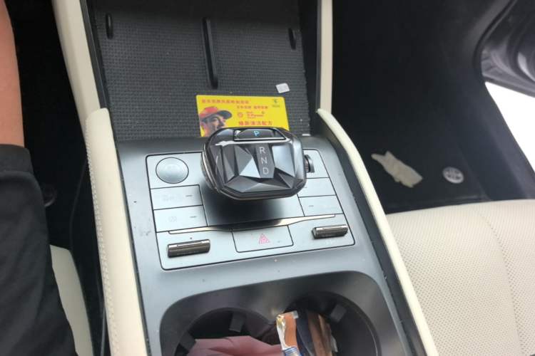 Used BYD Qin L 2024 DM-i 80KM Leading Model Gear Lever