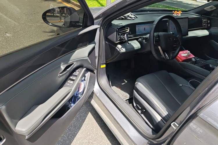 Used BYD Qin L 2024 DM-i 80KM Beyond Model Interior 3