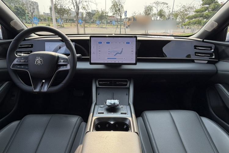 Used BYD Qin L 2024 DM-i 120KM Leading Model Interior 3