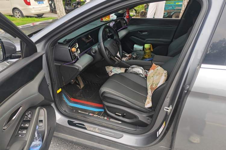 Used BYD Qin L 2024 DM-i 120KM Leading Model Interior 3