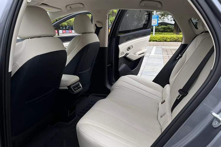 Used BYD Qin L 2024 DM-i 80KM Leading Model Interior 3
