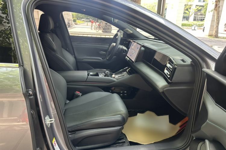 Used BYD Qin L 2024 DM-i 120KM Leading Model Interior 4