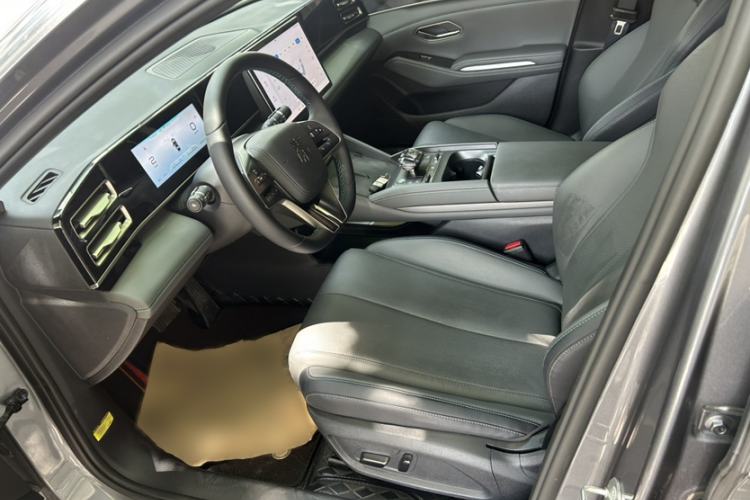 Used BYD Qin L 2024 DM-i 120KM Leading Model Interior 5