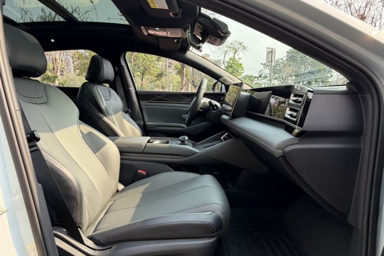 Used BYD Qin L 2024 DM-i 120KM Leading Model Interior 5