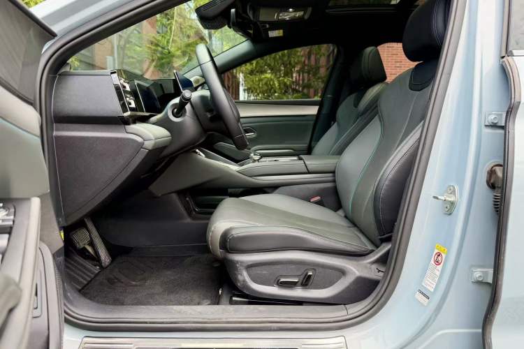 Used BYD Qin L 2024 DM-i 120KM Excellence Model Interior 8