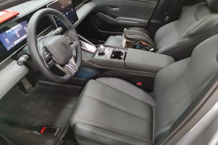 Used BYD Qin L 2024 DM-i 120KM Leading Model Left Front Seat