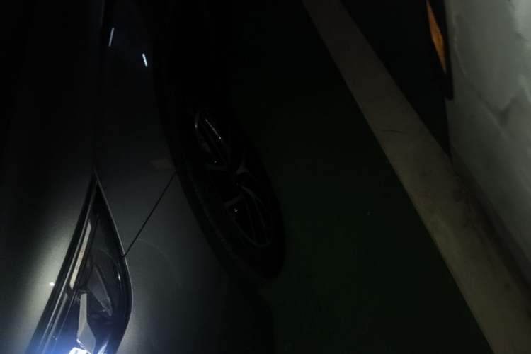 Used BYD Qin L 2024 DM-i 120KM Beyond Model Left Front Wheel Hub