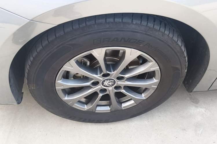Used BYD Qin L 2024 DM-i 80KM Leading Model Left Front Wheel Hub