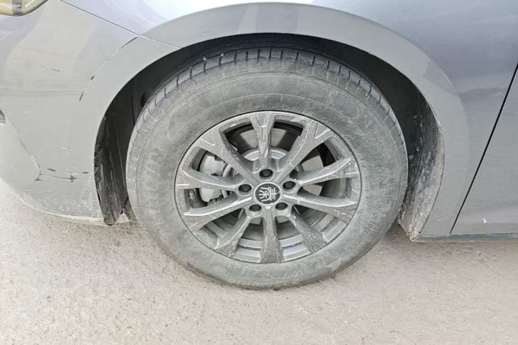 Used BYD Qin L 2024 DM-i 80KM Leading Model Left Front Wheel Hub