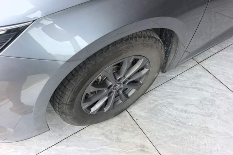Used BYD Qin L 2024 DM-i 80KM Leading Model Left Front Wheel Hub