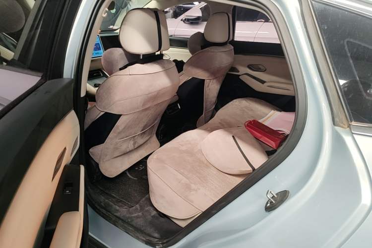 Used BYD Qin L 2024 DM-i 80KM Beyond Model Left Rear Seat