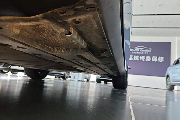 Used BYD Qin L 2024 DM-i 120KM Leading Model Left Side Sill