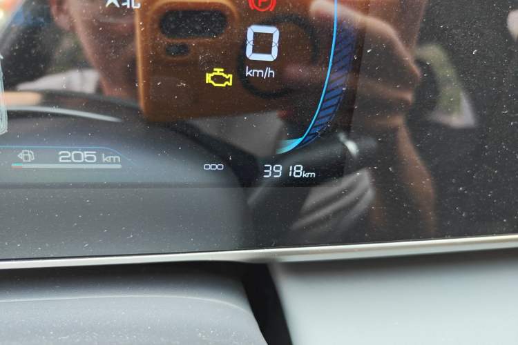Used BYD Qin L 2024 DM-i 80KM Leading Model Odometer Close Up