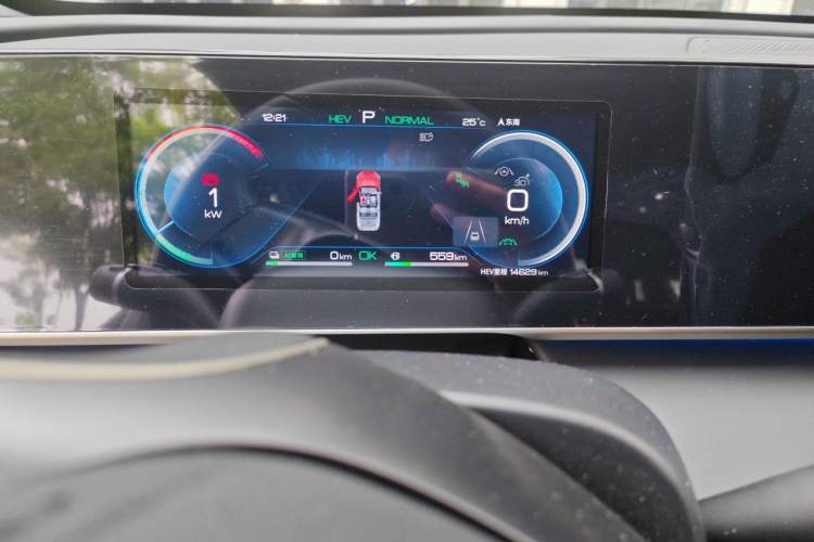 Used BYD Qin L 2024 DM-i 120KM Excellence Model Odometer Close Up