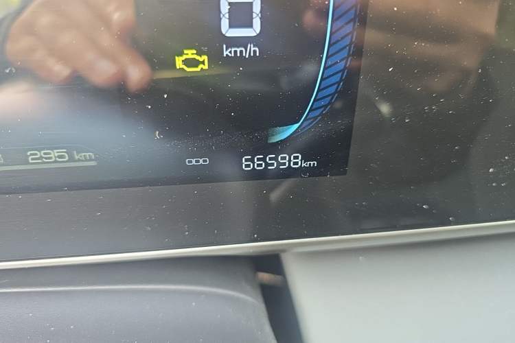 Used BYD Qin L 2024 DM-i 80KM Leading Model Odometer Close Up