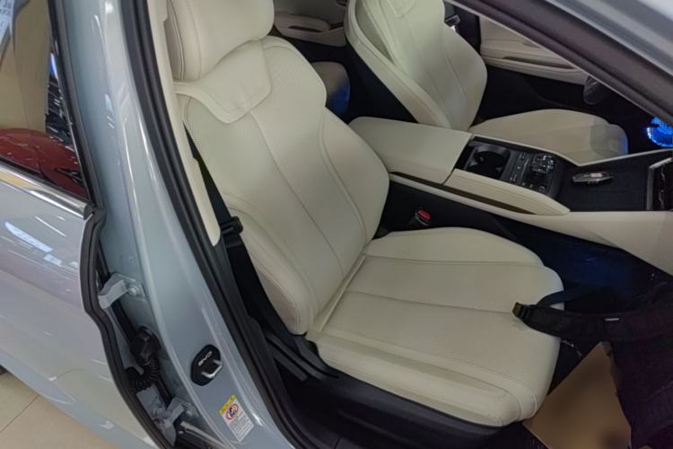 Used BYD Qin L 2024 DM-i 80KM Beyond Model Right Front Seat