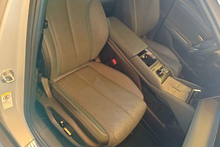 Used BYD Qin L 2024 DM-i 120KM Excellence Model Right Front Seat