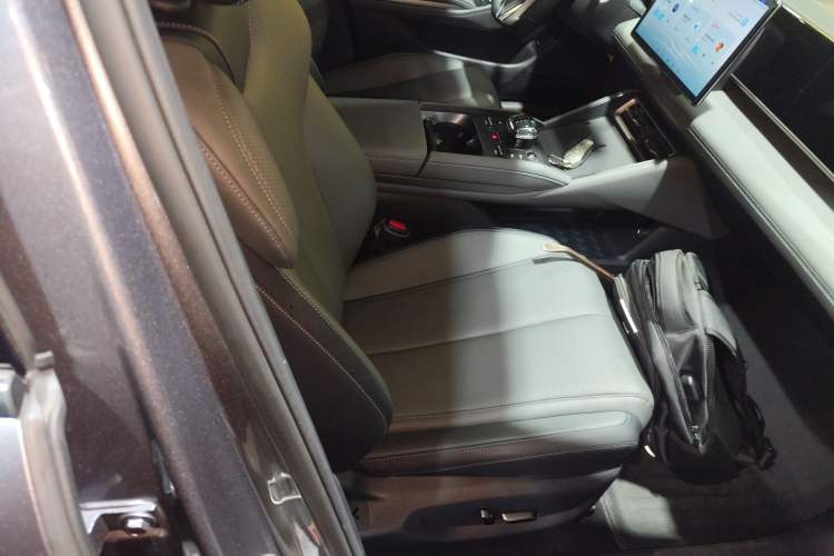 Used BYD Qin L 2024 DM-i 120KM Beyond Model Right Front Seat