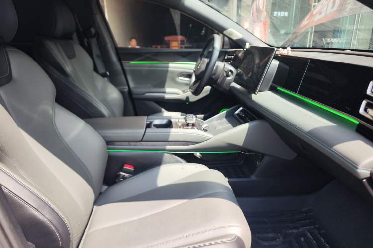 Used BYD Qin L 2024 DM-i 80KM Beyond Model Right Front Seat