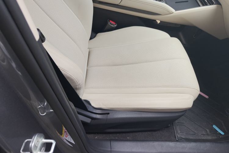 Used BYD Qin L 2024 DM-i 80KM Leading Model Right Front Seat