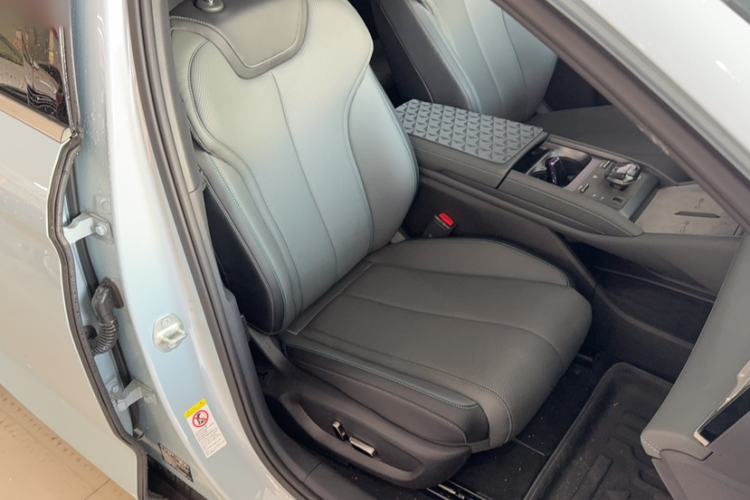 Used BYD Qin L 2024 DM-i 120KM Beyond Model Right Front Seat