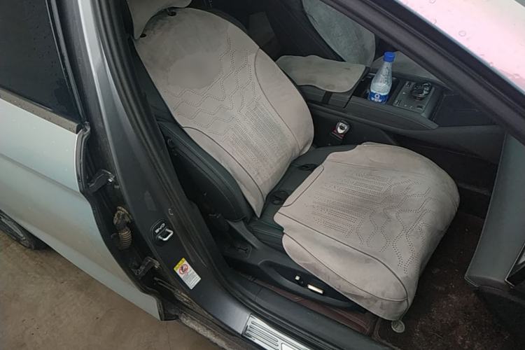 Used BYD Qin L 2024 DM-i 120KM Excellence Model Right Front Seat