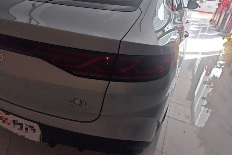 Used BYD Qin L 2024 DM-i 120KM Leading Model Right Rear Taillight