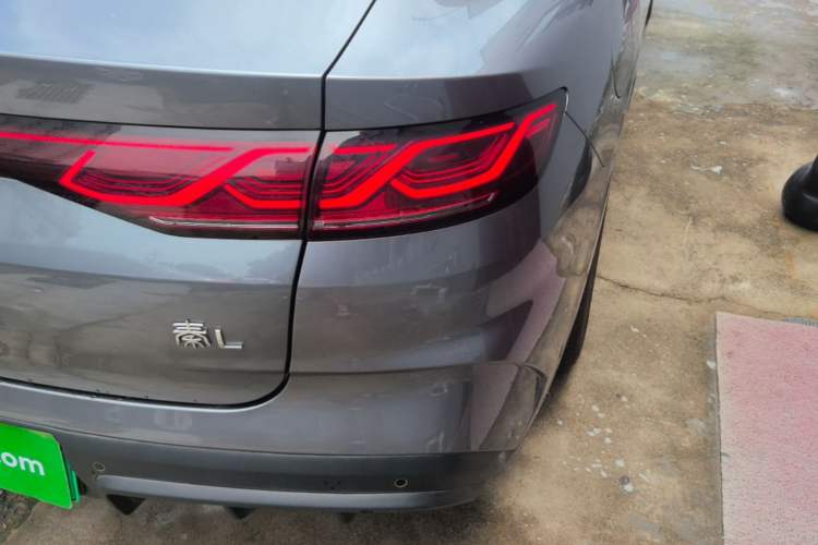 Used BYD Qin L 2024 DM-i 80KM Beyond Model Right Rear Taillight